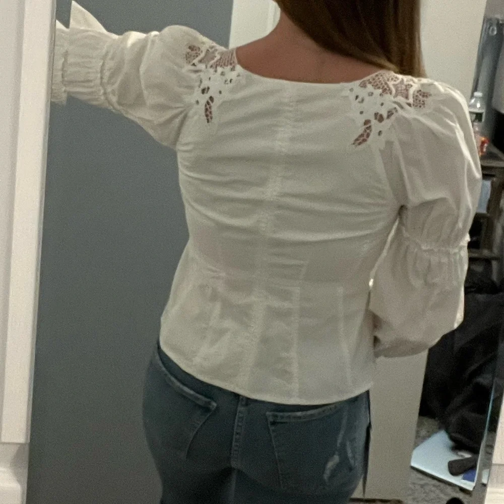 🟡 Rebecca Taylor White Top with Smocked Wrist - Picture 3 of 7